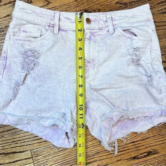 Universal Thread Size 4 / 27 Purple Acid Wash Vintage Stretch Midi Denim Shorts - Picture 6 of 10